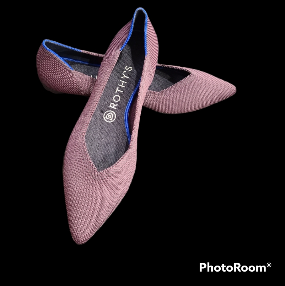 Rothys pointed toe flats shoes red wine. Size W9